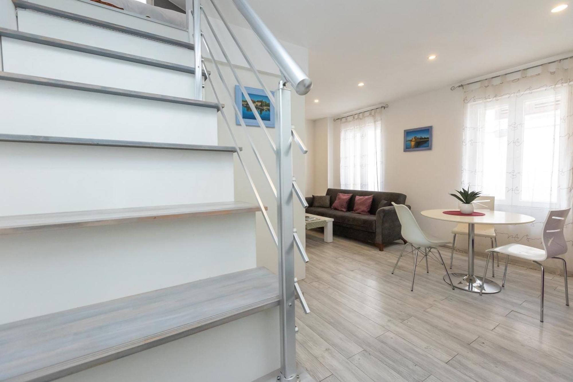 Alpha Loft 1Br Apartment In Center Zadar Bagian luar foto